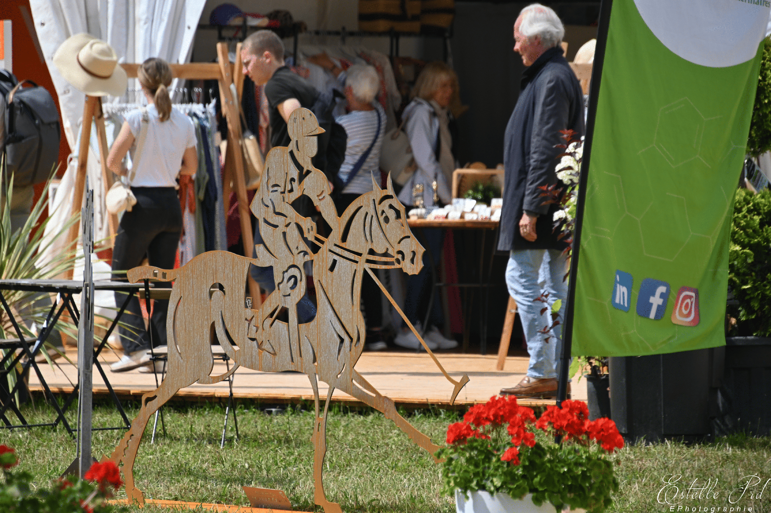 equitation_photographe_graphisme_webdesign_sponsoring_communication_sponsor_cavalier_centre_hippique_hippodrome_oise